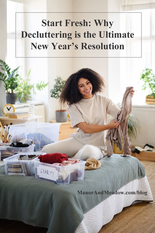 pinterest_smiling-woman-decluttering_1000x1500_01